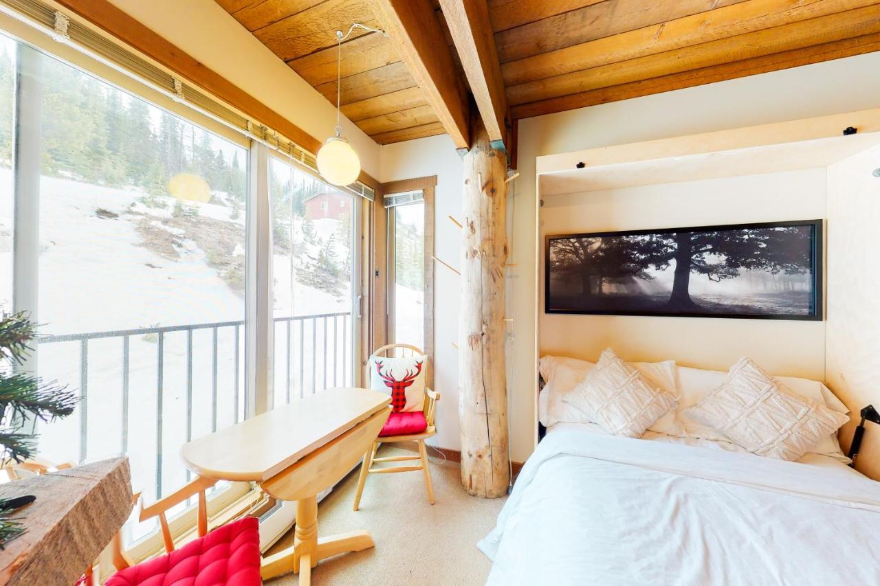 Moguls 813 Hotel Big White Ski Resort Exterior photo